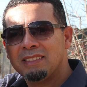 Meet your Posher, Cesar anibal